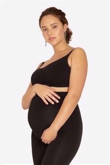 Mustat äitiyslegginsit raskaana oleville naisille (luonnonmukaisesti kasvatettua) - mallissa